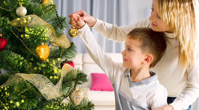 Adventi játékötlet au paireknek_Fa díszítése